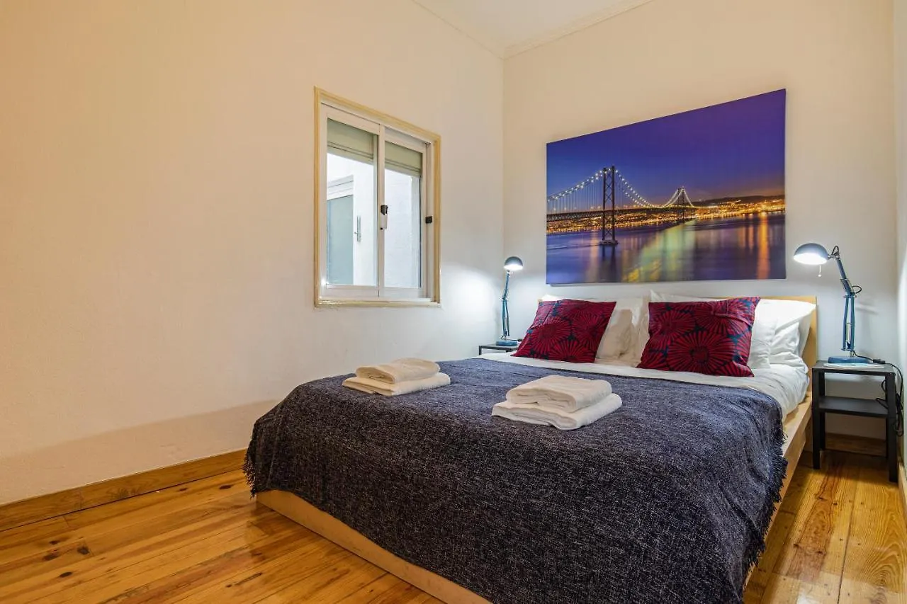 3 Bedroom Apt Near Av. Liberdade Lisbon