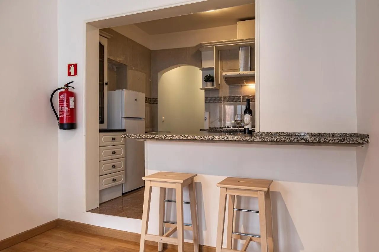 Apartment 3 Bedroom Apt Near Av. Liberdade Lisbon